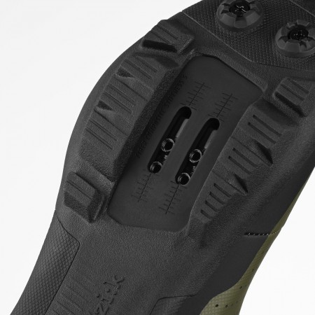 Zapatillas Fizik Terra Atlas Gravel (Ejército/Negro)
